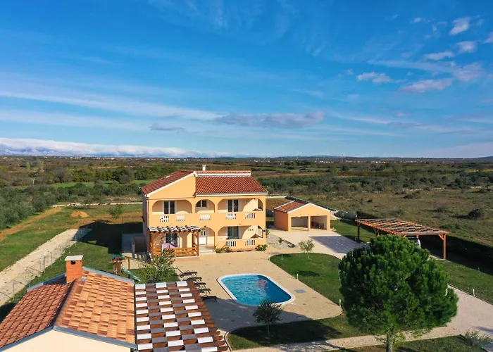 Levatinka Zadarvillas *
