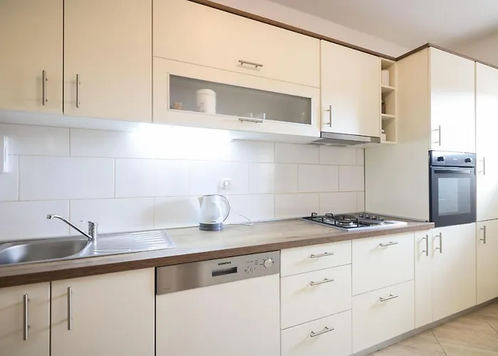 Levatinka Zadarvillas * Prkos